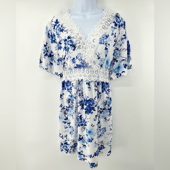 Plus Floral Print Guipure Lace Insert Dress - Picture 6 of 7